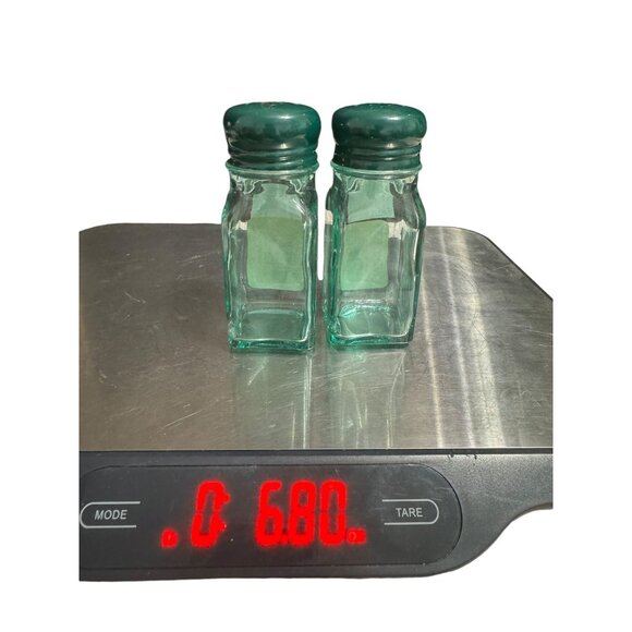 Vintage GEMCO Glass Salt & Pepper Shaker Set 2-Piece Green Tint Square Design - Picture 6 of 6